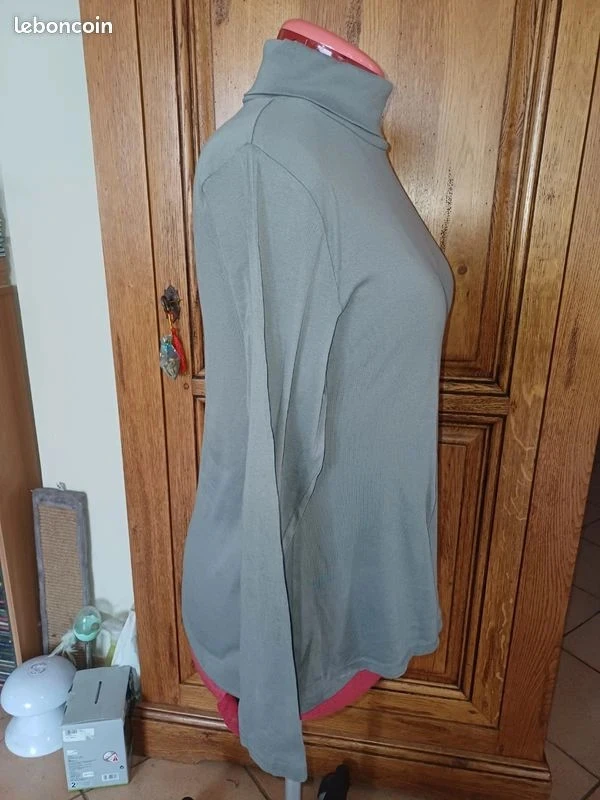 Camiseta de mangas longas da marca Yessica tamanho 40 – photo 4